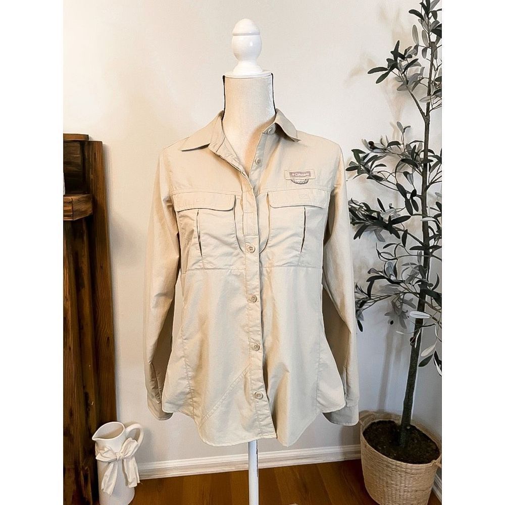 Columbia Women’s Hybrid Button Up Shirt Size Medium